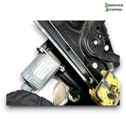 Opel Adam Rudemotor - Rudehejs Med OEM Nr. 13350349 Fra Opel Ophugger