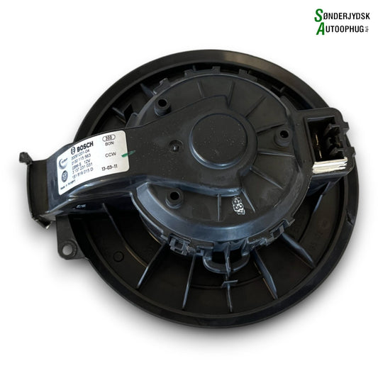 VW UP Varmeblæser Med OEM Nr. 0130115563 Fra VW Ophugger