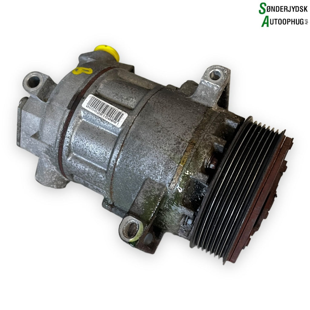 Renault Clio 4 Aircondition Pumpe Med OEM Nr. 926000217R Fra Renault Ophugger