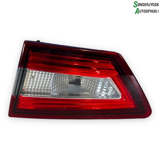 Renault Clio 4 Baglygte Med OEM Nr. 265505796R Fra Renault Ophugger