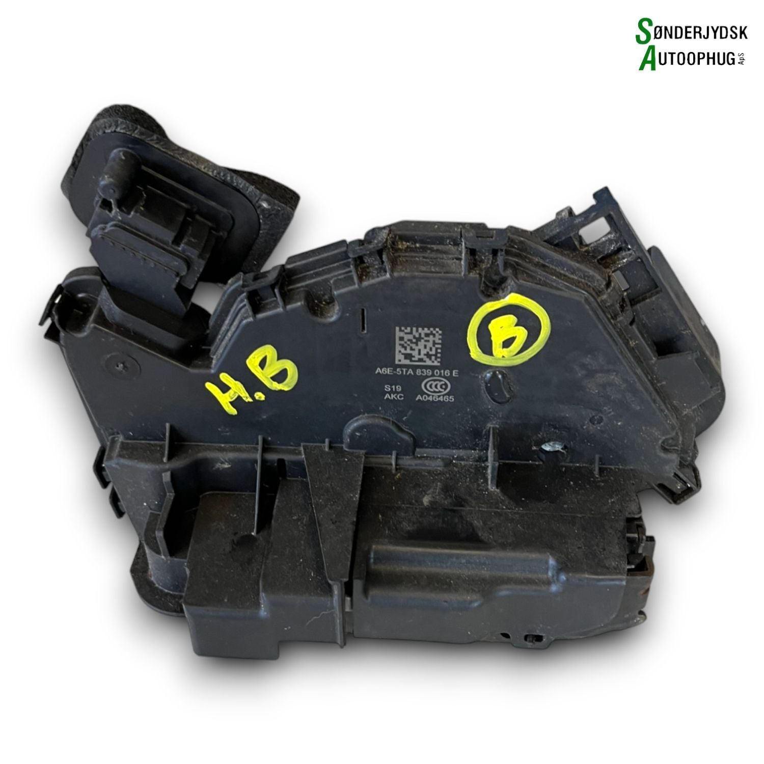 VW Golf 7 AU Dørlås Med OEM Nr. 5TA839016E Fra VW Ophugger