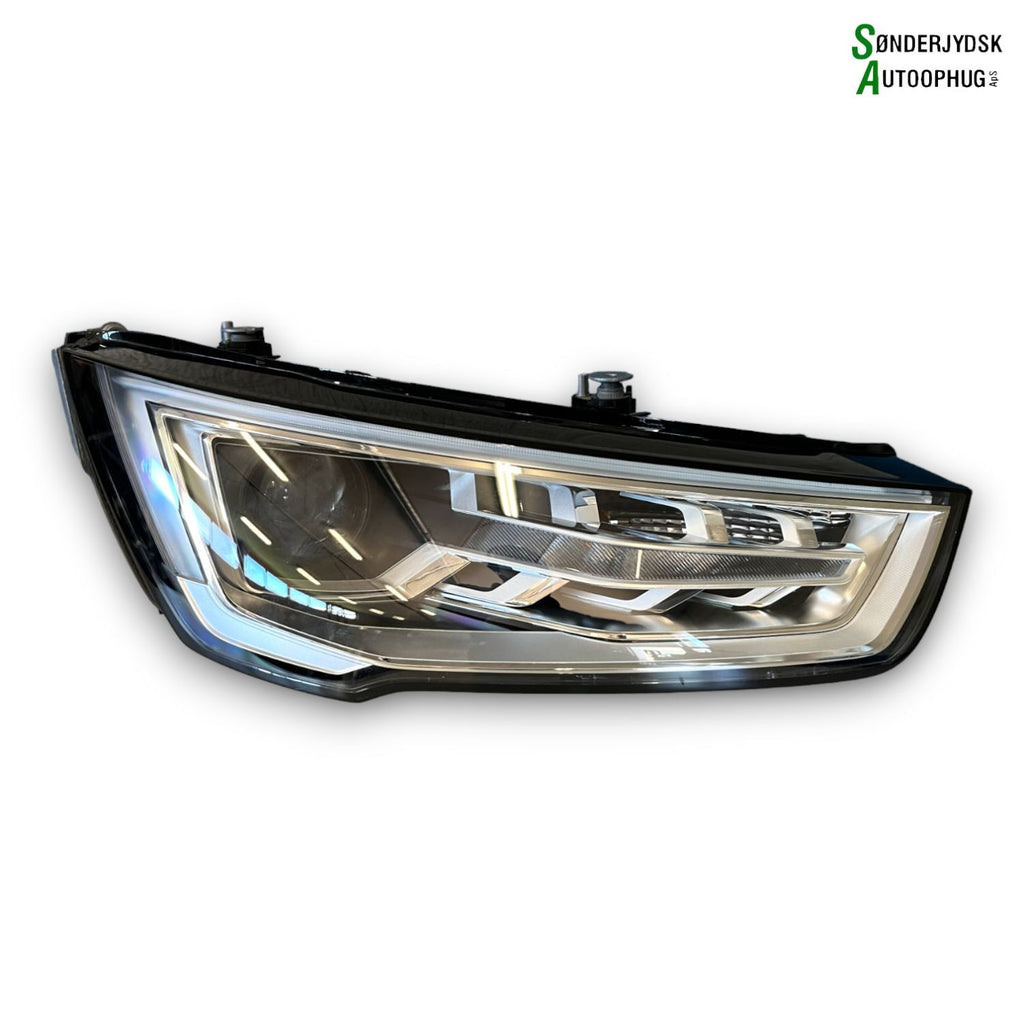 Audi A1 Forlygte Med OEM Nr. 8XA941044 Fra Audi Ophugger