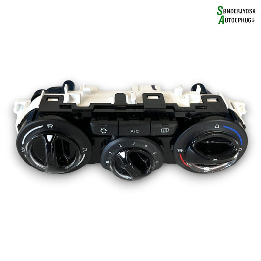 Peugeot 208 Varmeregulering Med OEM Nr. 9672248380967224483ZD Fra Peugeot Ophugger