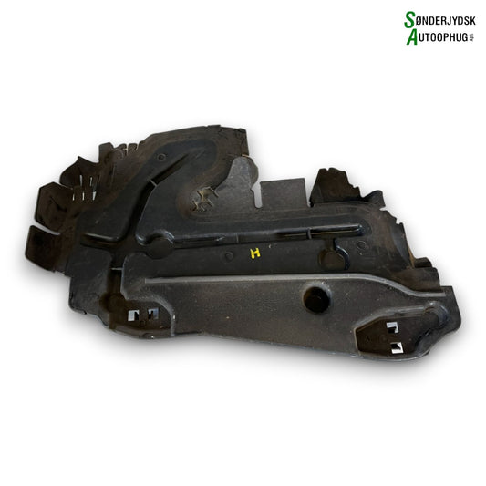 Peugeot 208 Front, Løsdele Med OEM Nr. 9675253180 Fra Peugeot Ophugger