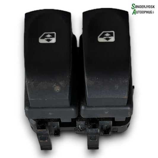 Renault Twingo 2 Kontakt Rudehejs Med OEM Nr. 8200214943 Fra Renault Ophugger