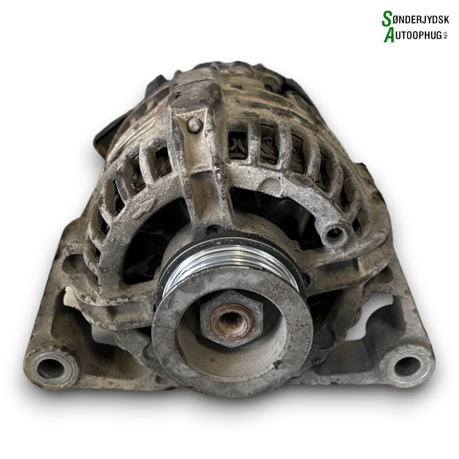 VW Passat 3B Generator Med OEM Nr. 0124225 Fra VW Ophugger