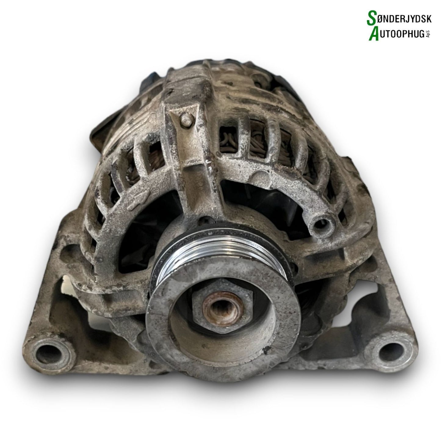 VW Passat 3B Generator Med OEM Nr. 24437119 Fra VW Ophugger