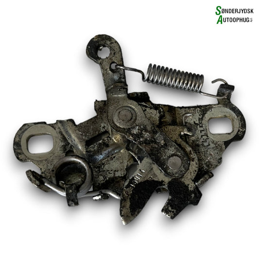 Peugeot 208 Hjelmlås Med OEM Nr. 9673285680 Fra Peugeot Ophugger