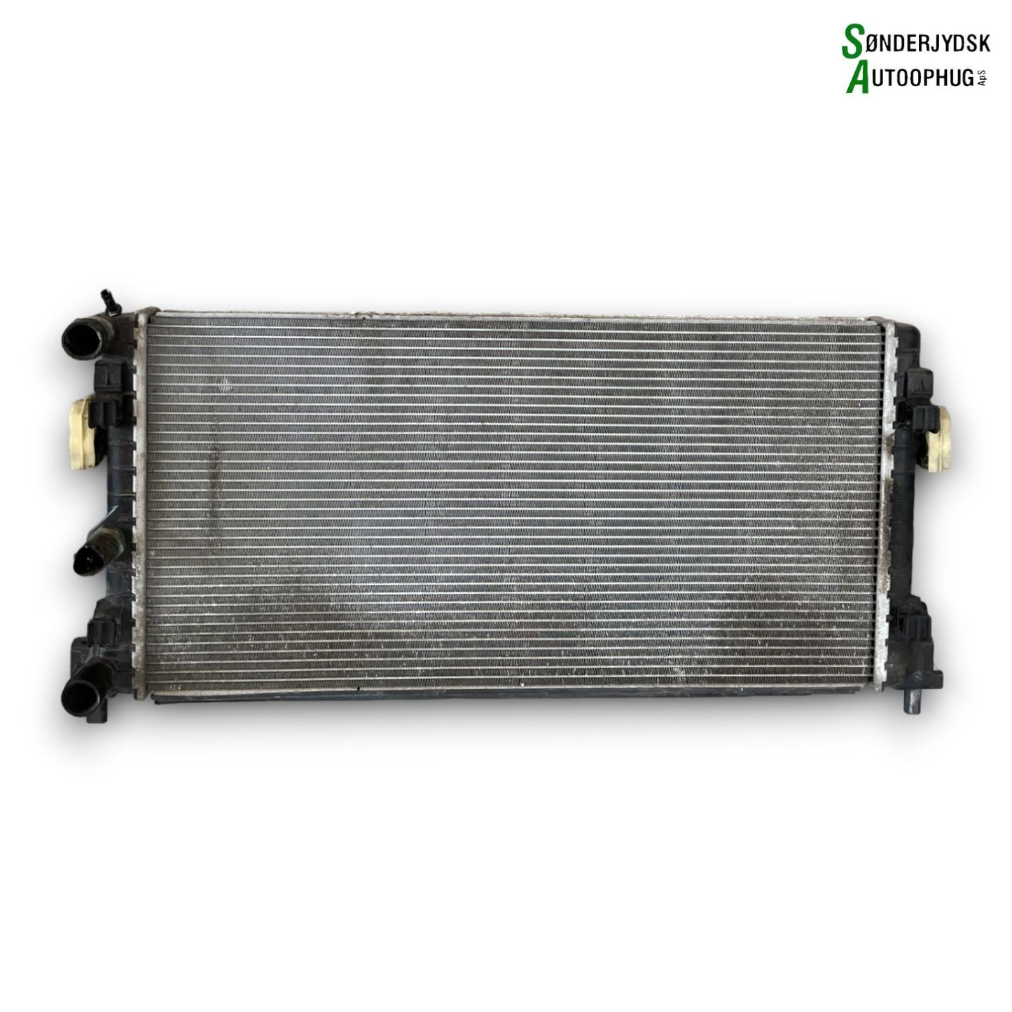 Skoda Fabia Køler Med OEM Nr. 6R0121253A Fra Skoda Ophugger