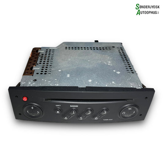 Renault Megane 2 Radio M/Cd Med OEM Nr. 8200256141D Fra Renault Ophugger