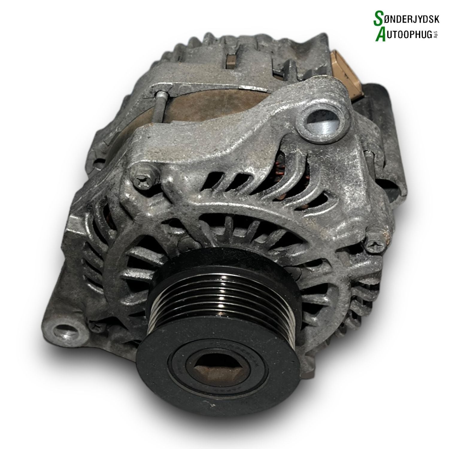 Mitsubishi Lancer Generator Med OEM Nr. 1800A334 Fra Mitsubishi Ophugger