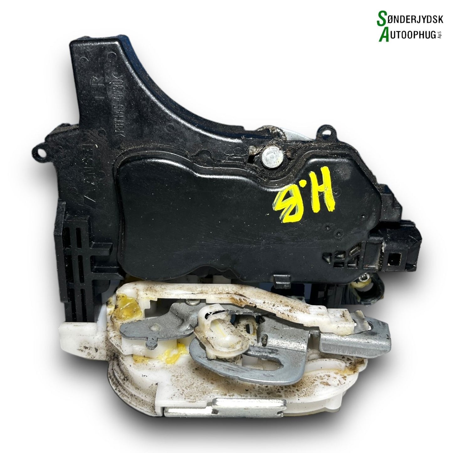 Mitsubishi Lancer Dørlås Med OEM Nr. 5745A304 Fra Mitsubishi Ophugger