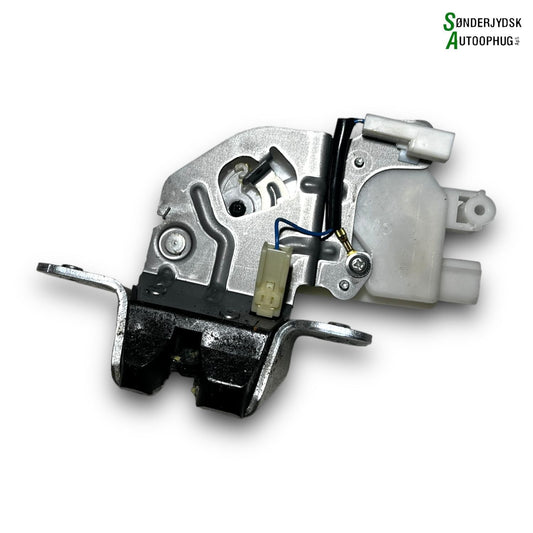 Mitsubishi Lancer Dørlås Med OEM Nr. 5808A020 Fra Mitsubishi Ophugger