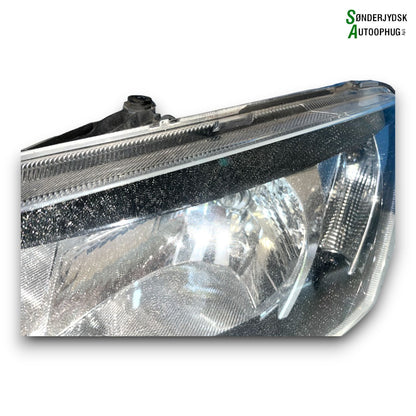 Skoda Fabia Forlygte Med OEM Nr. 6V1941015 Fra Skoda Ophugger