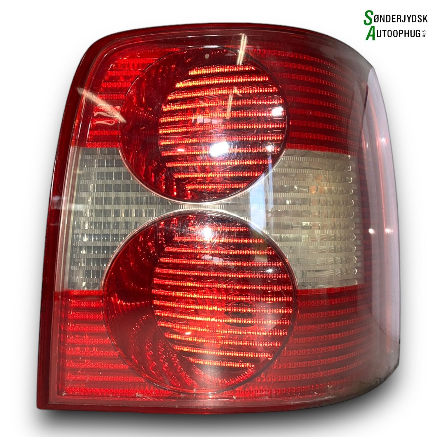 VW Passat 3B Baglygte Med OEM Nr. 3B9945096AA Fra VW Ophugger