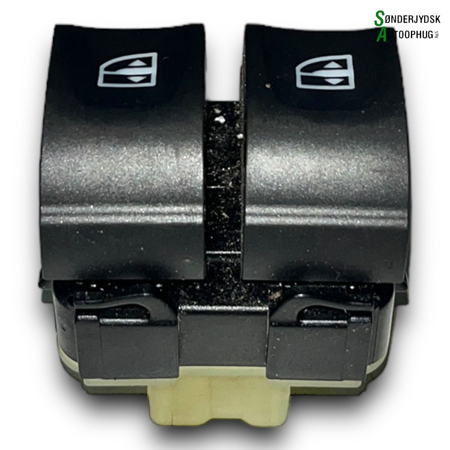Renault Clio 4 Kontakt Rudehejs Med OEM Nr. 254118044R Fra Renault Ophugger