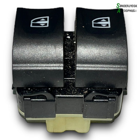 Renault Clio 4 Kontakt Rudehejs Med OEM Nr. 254118044R Fra Renault Ophugger