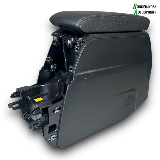 Peugeot 208 Armlæn Med OEM Nr. 98247321ZD Fra Peugeot Ophugger