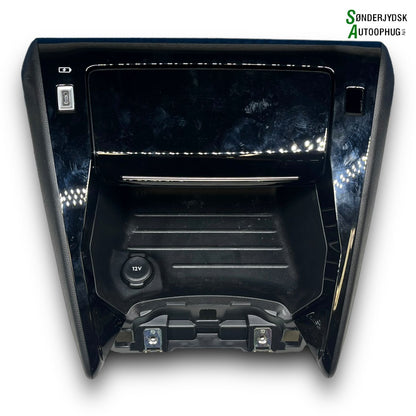 Peugeot 208 Midterkonsol Med OEM Nr. 9830140180 Fra Peugeot Ophugger