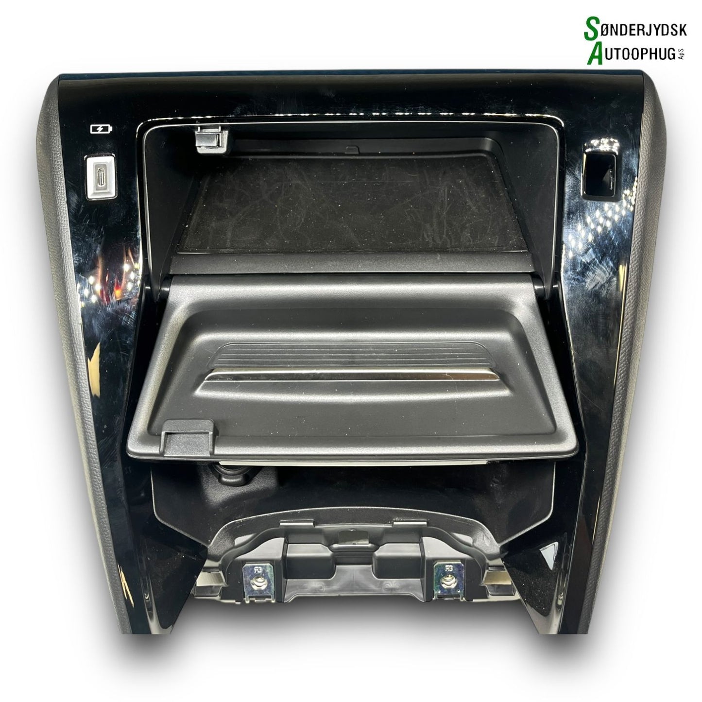 Peugeot 208 Midterkonsol Med OEM Nr. 9830140180 Fra Peugeot Ophugger