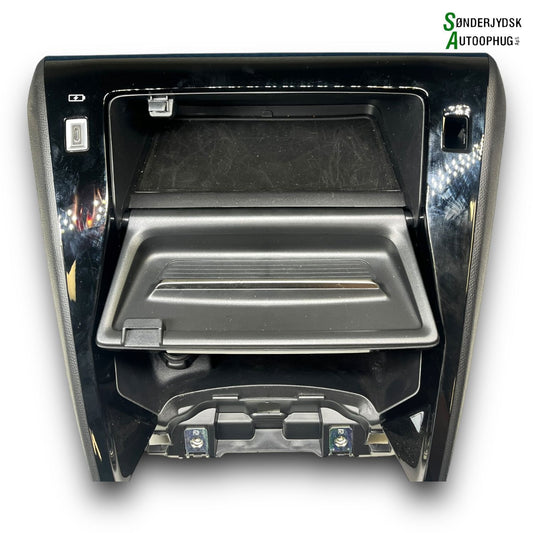 Peugeot 208 Midterkonsol Med OEM Nr. 9830140380 Fra Peugeot Ophugger