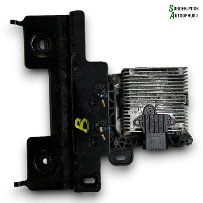 Peugeot 208 Radar Med OEM Nr. 9824785780 Fra Peugeot Ophugger