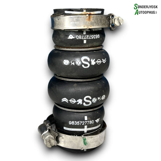 Peugeot 208 Turbo/Intercool. Slanger Med OEM Nr. 9835727780 Fra Peugeot Ophugger