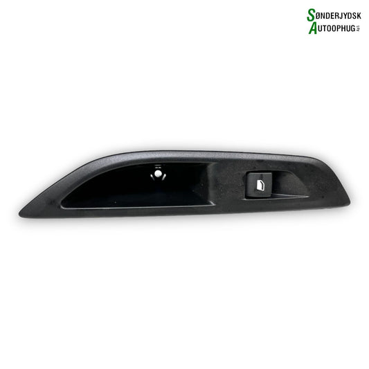 Peugeot 208 Kontakt Rudehejs Med OEM Nr. 98044803ZD	 Fra Peugeot Ophugger