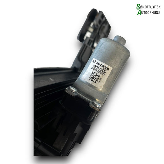 Peugeot 208 Rudemotor - Rudehejs Med OEM Nr. 9829045580 Fra Peugeot Ophugger