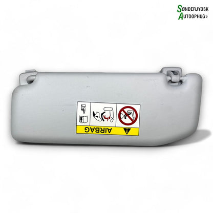Peugeot 208 Solskærm Med OEM Nr. 98100807PR	 Fra Peugeot Ophugger