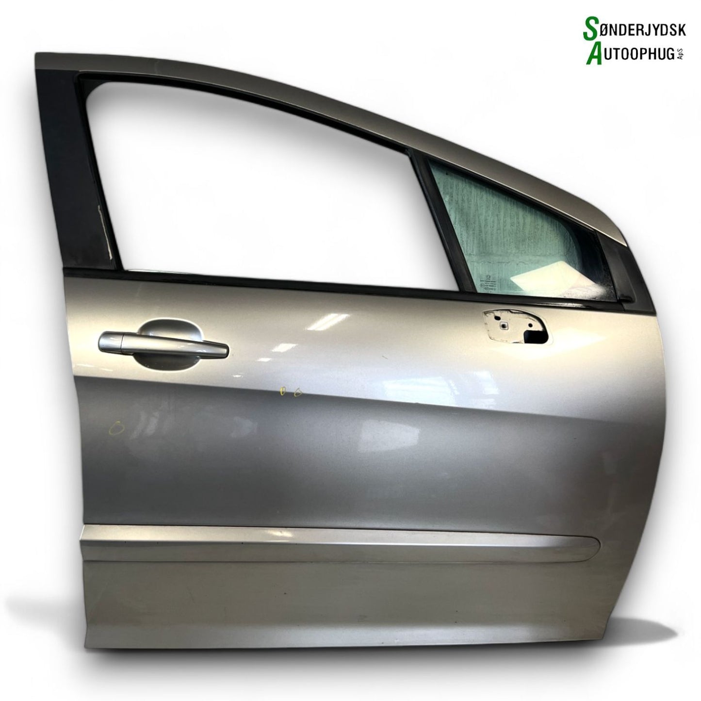 Peugeot 308 Fordør H Med OEM Nr. 9004CC	 Fra Peugeot Ophugger