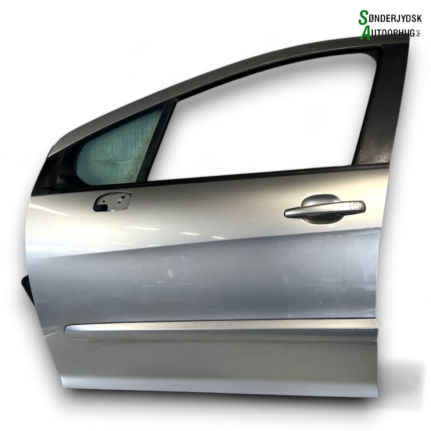 Peugeot 308 Fordør V Med OEM Nr. 9002AW	 Fra Peugeot Ophugger