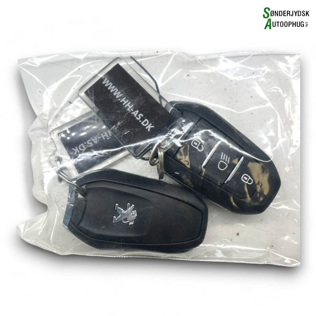 Peugeot 208 Låsesæt  Med OEM Nr. 9834118980 Fra Peugeot Ophugger
