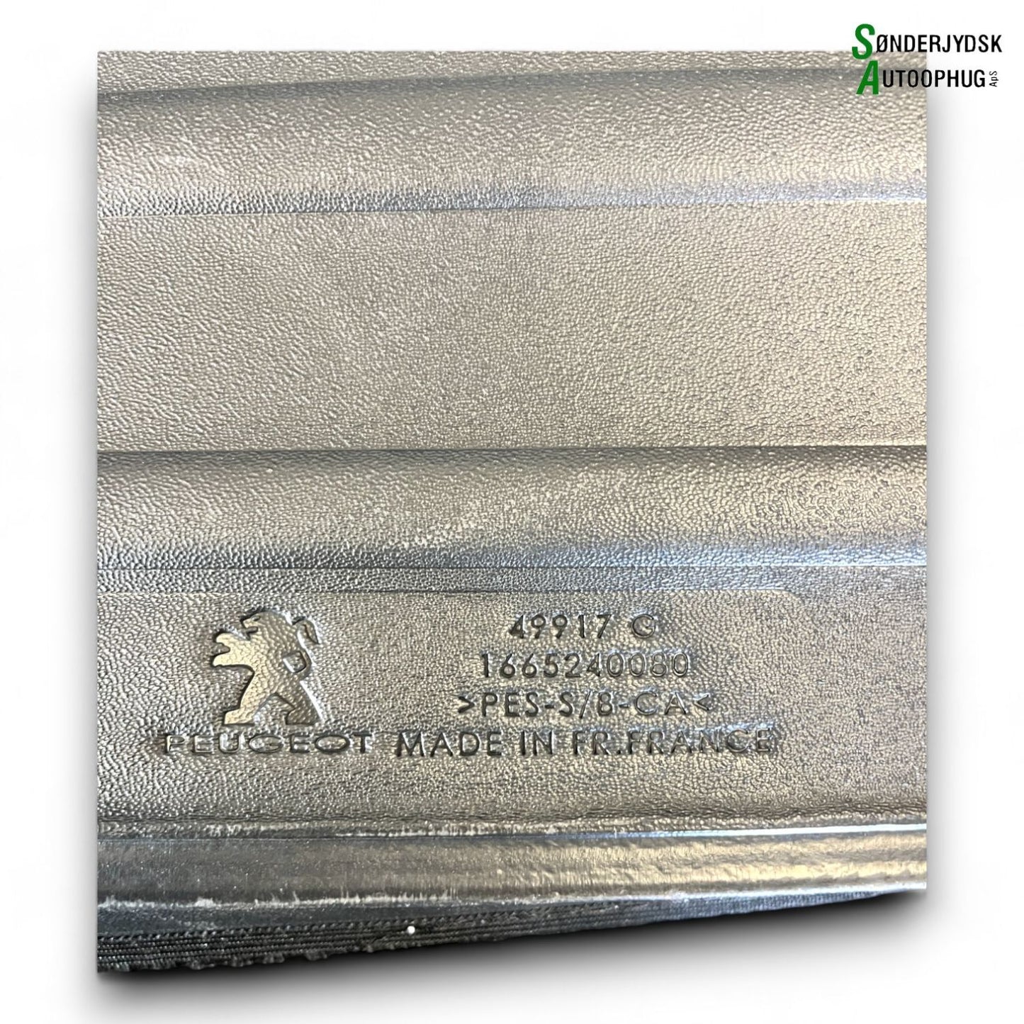 Peugeot 208 Bagagerumsmåtte Med OEM Nr. 1665240080 Fra Peugeot Ophugger