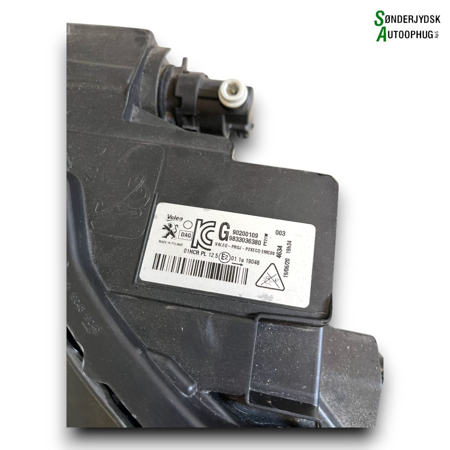 Peugeot 208 Forlygte Med OEM Nr. 9833036380	 Fra Peugeot Ophugger