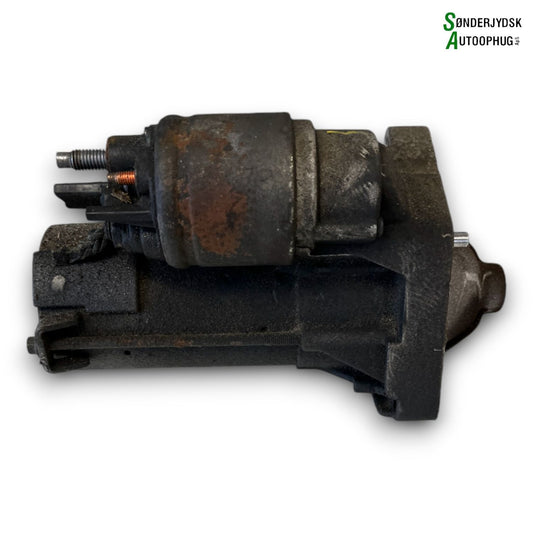 Renault Clio 4 Starter Med OEM Nr. 233003152R Fra Renault Ophugger