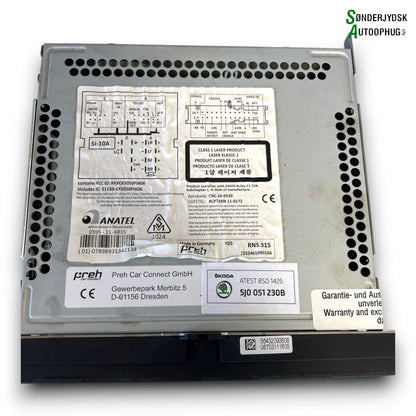 Skoda Rapid Radio M/Cd Med OEM Nr. 5J0051230B Fra Skoda Ophugger