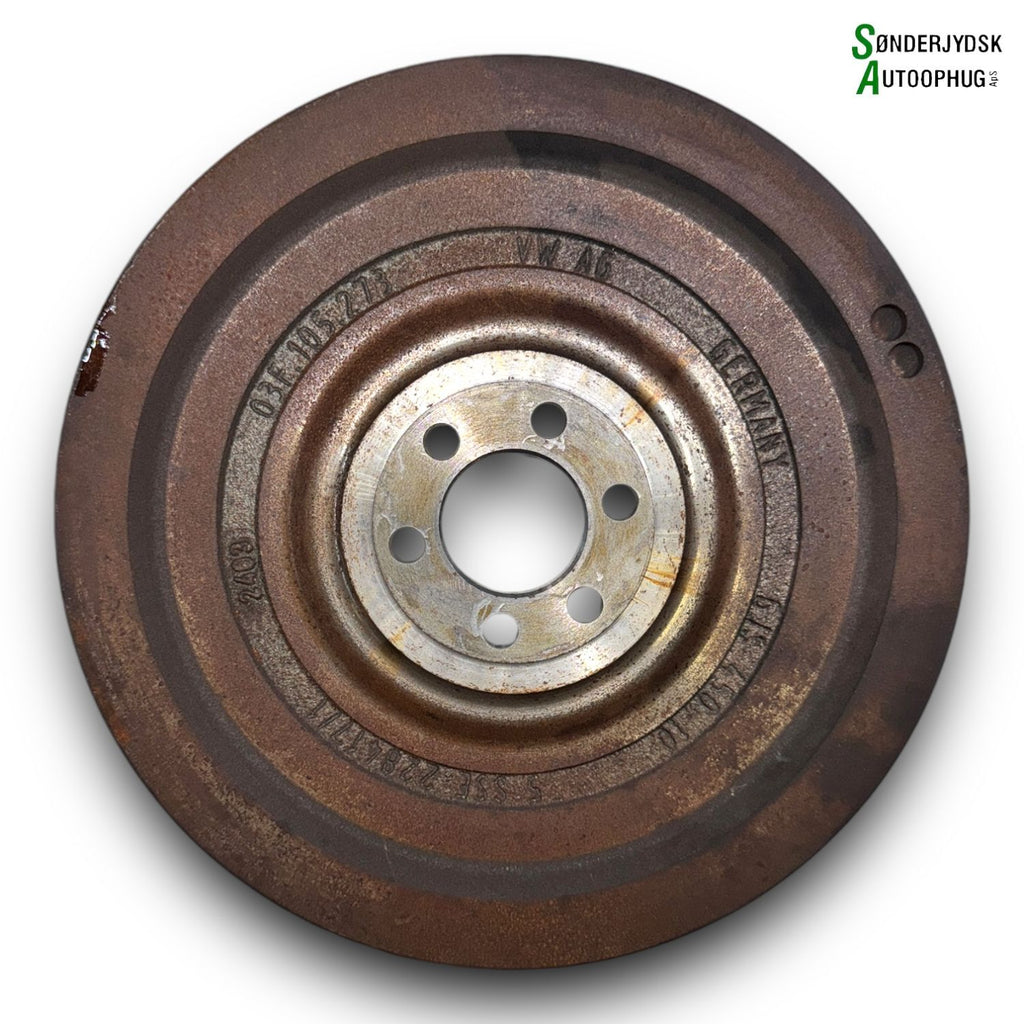 Skoda Octavia Svinghjul Med OEM Nr. 03F105273 Fra Skoda Ophugger