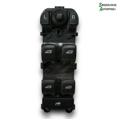 Volvo V40 Kontakt Rudehejs Med OEM Nr. 31334567 Fra Volvo Ophugger