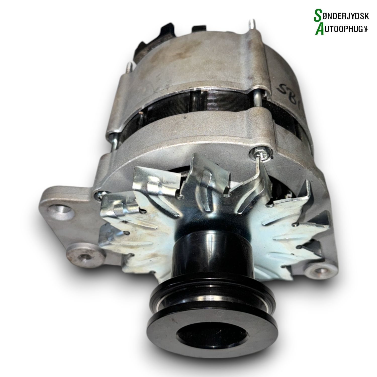 VW Golf 2 Generator Med OEM Nr. 026903015A Fra VW Ophugger