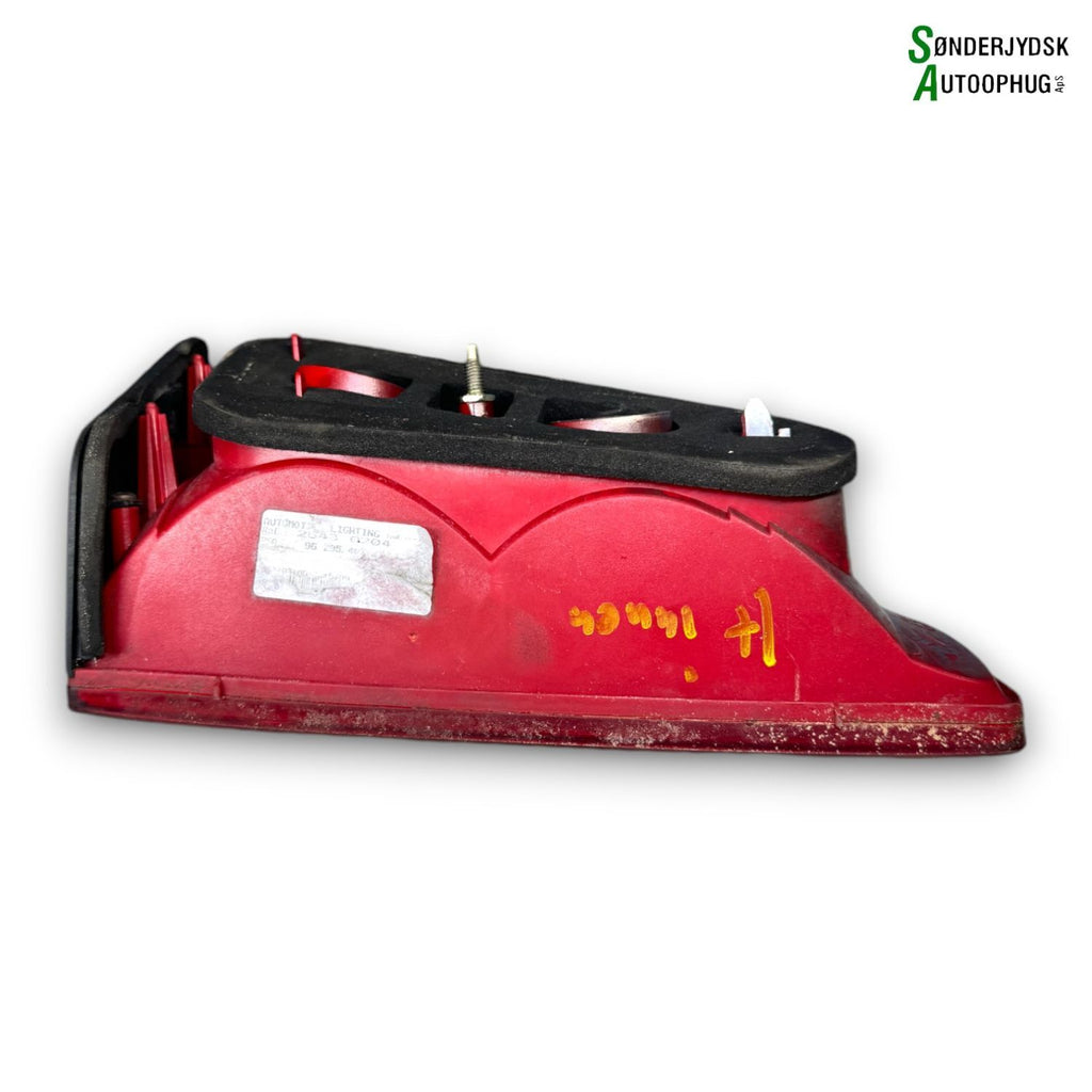 Peugeot 607 Baglygte Med OEM Nr. 6351N2 Fra Peugeot Ophugger