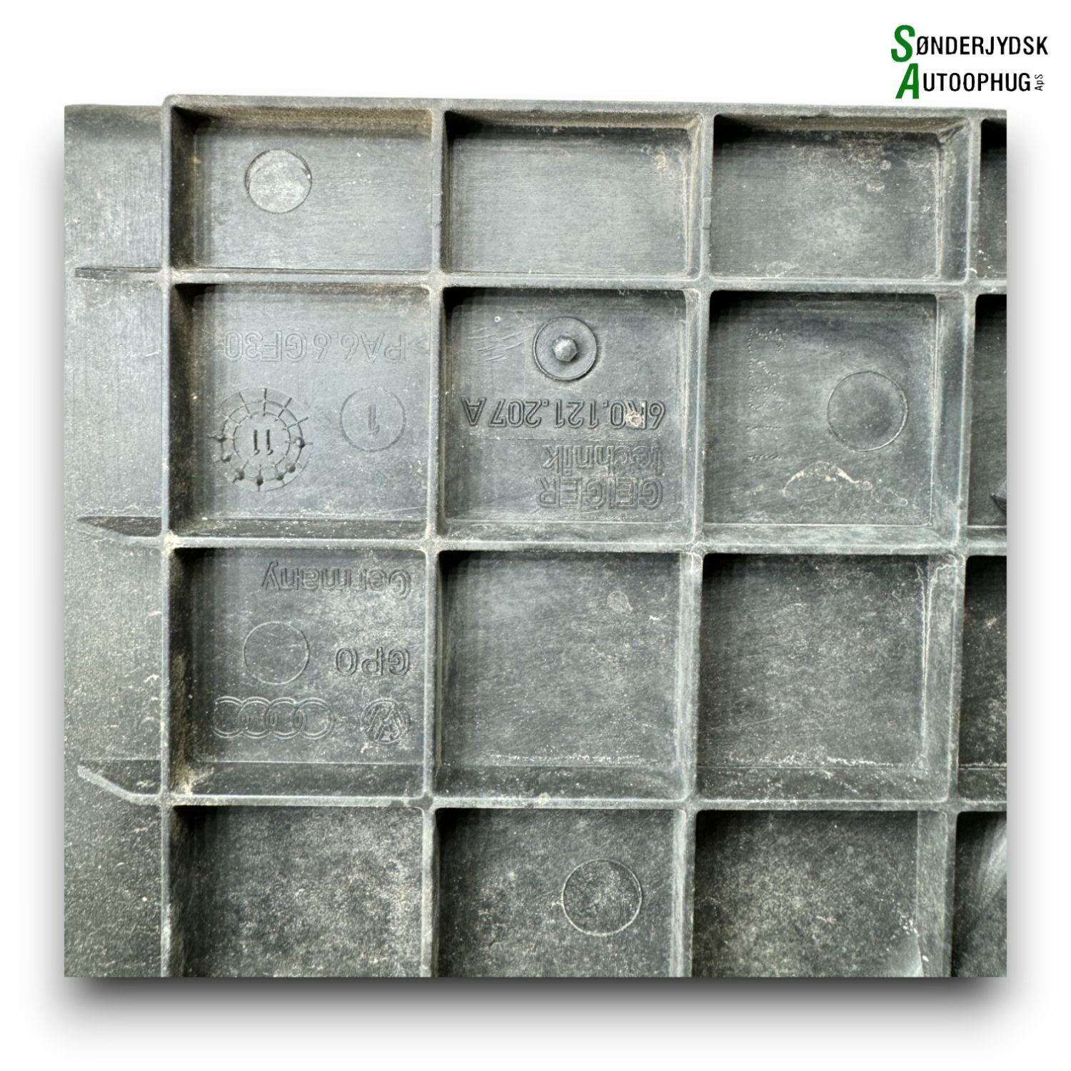 VW Polo 6R Kølerblæser El Med OEM Nr. 6R0121207A Fra VW Ophugger