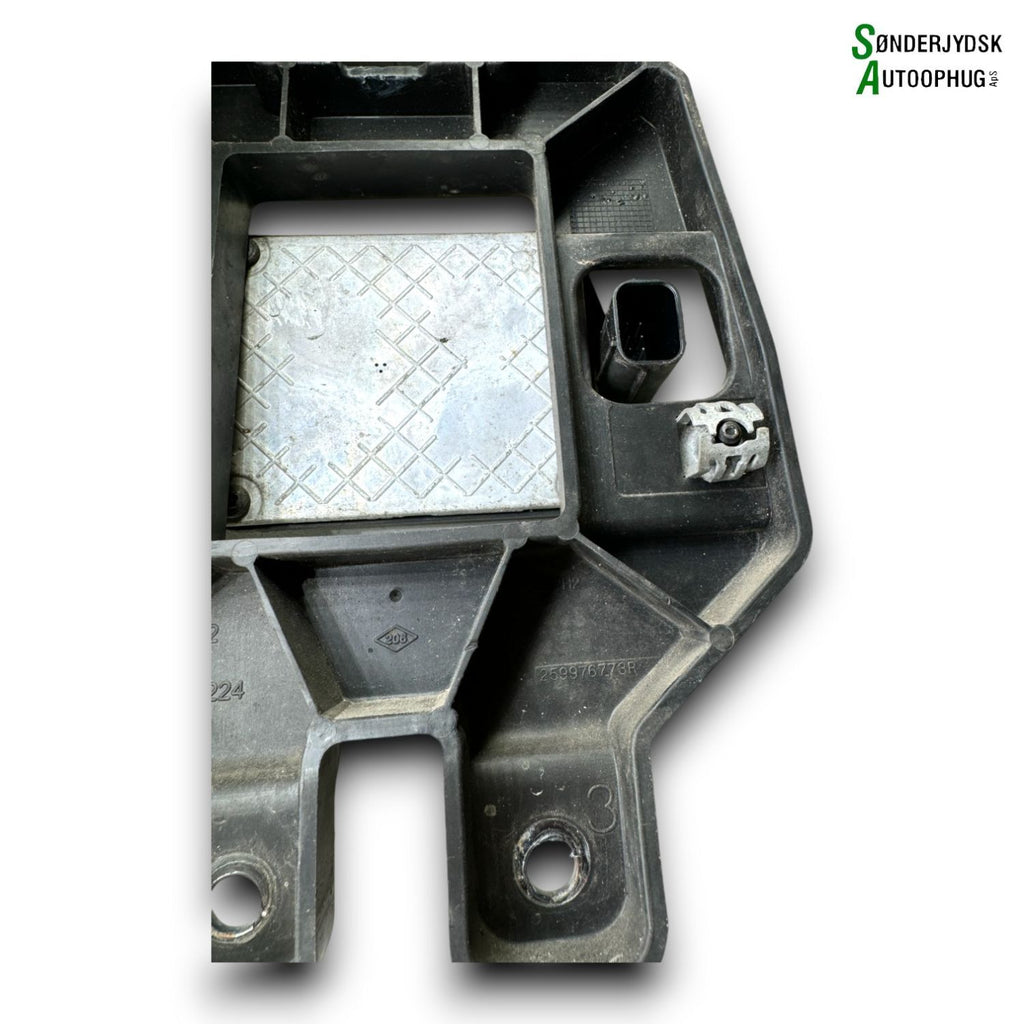 Renault Trafic 3 Radar Med OEM Nr. 284476193R Fra Renault Ophugger