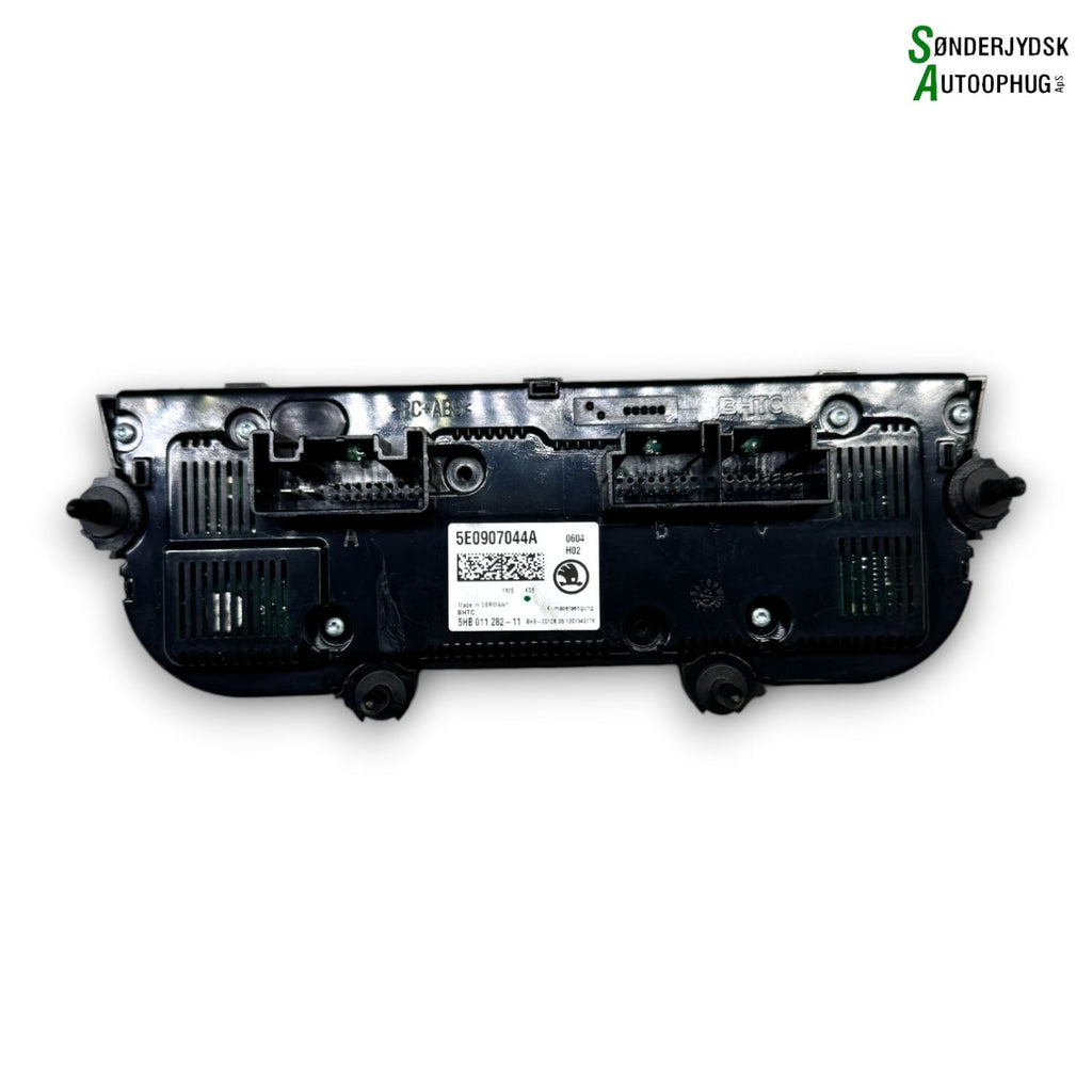Skoda Octavia Varmeregulering Med OEM Nr. 5E0907044A Fra Skoda Ophugger