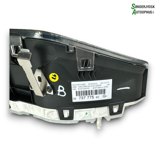 Peugeot 208 Speedometer - Instrument Med OEM Nr. 9673777580 Fra Peugeot Ophugger