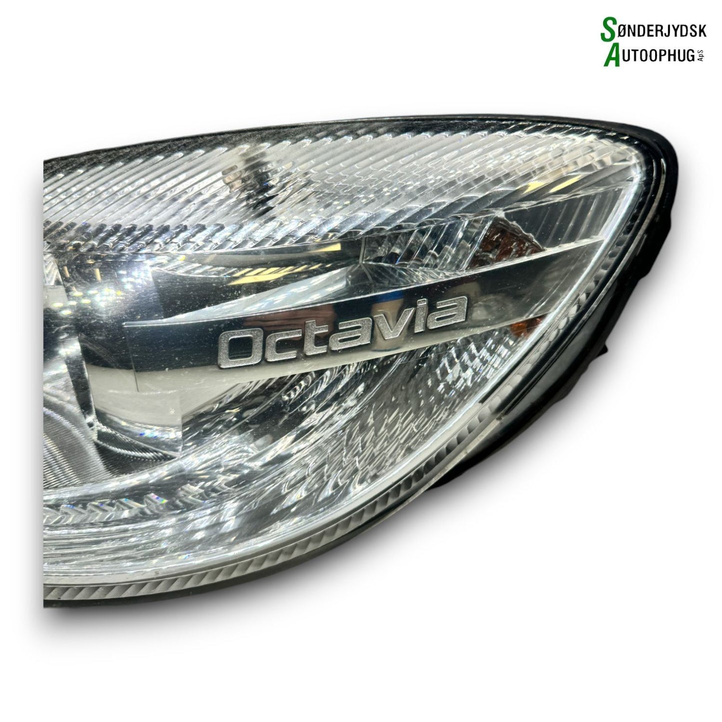Skoda Octavia Forlygte Med OEM Nr. 1Z1941017S Fra Skoda Ophugger