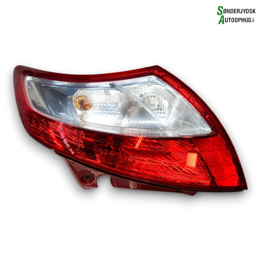 Suzuki Swift Baglygte Med OEM Nr. 3560368L00	 Fra Suzuki Ophugger