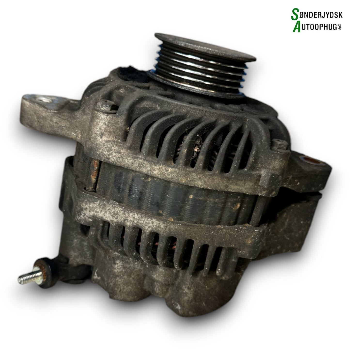 Suzuki Swift Generator Med OEM Nr. 3140085L02 Fra Suzuki Ophugger