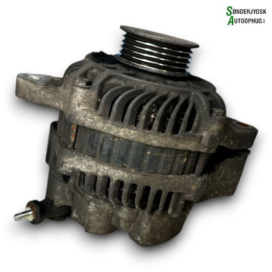 Suzuki Swift Generator Med OEM Nr. 3140085L02 Fra Suzuki Ophugger