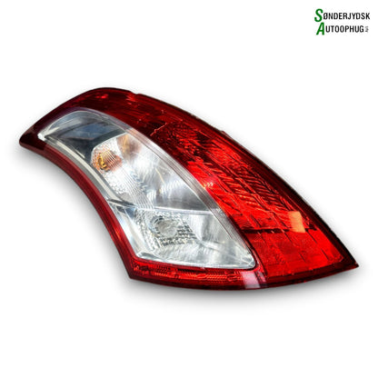 Suzuki Swift Baglygte Med OEM Nr. 3560468L00 Fra Suzuki Ophugger